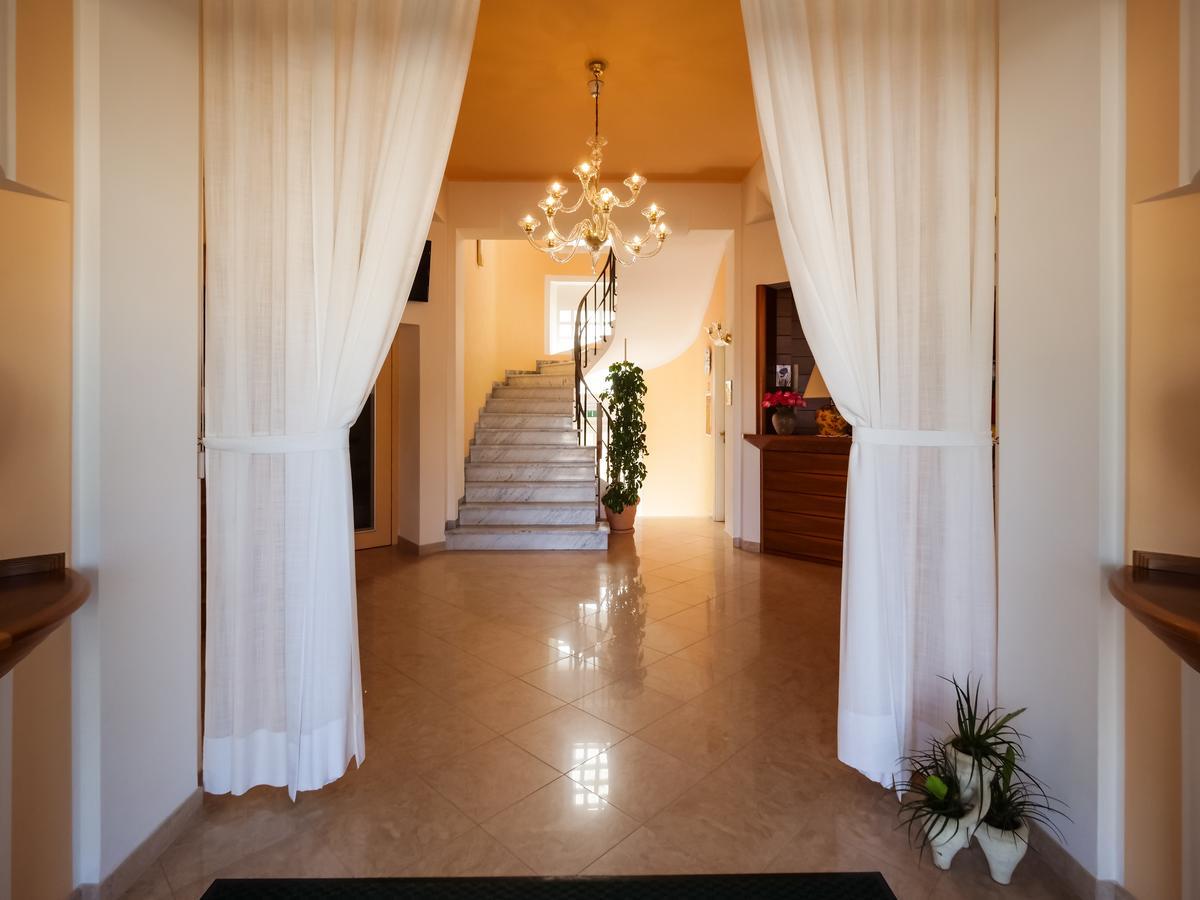 Hotel De La Ville Senigallia Exteriör bild