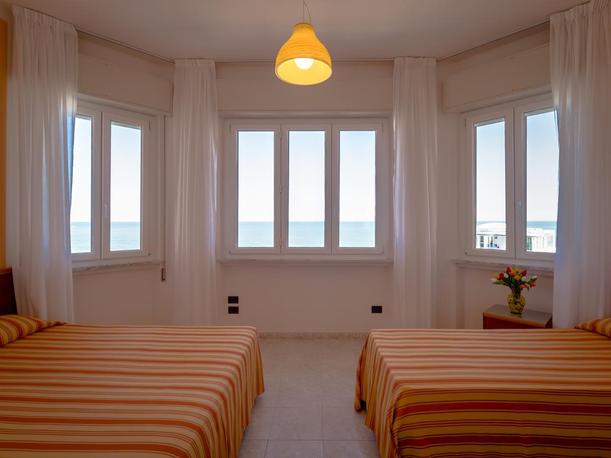 Hotel De La Ville Senigallia Exteriör bild